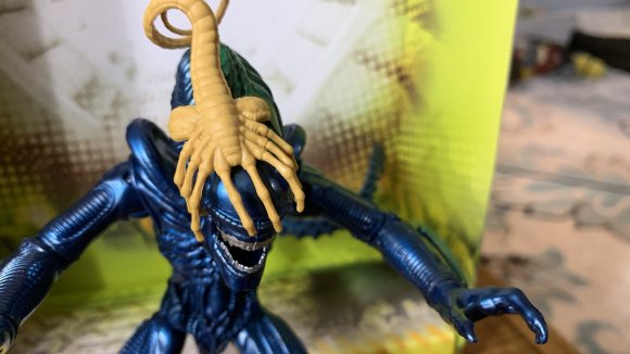 Lanard Toys Alien Warrior Xeno Attacked by Facehugger